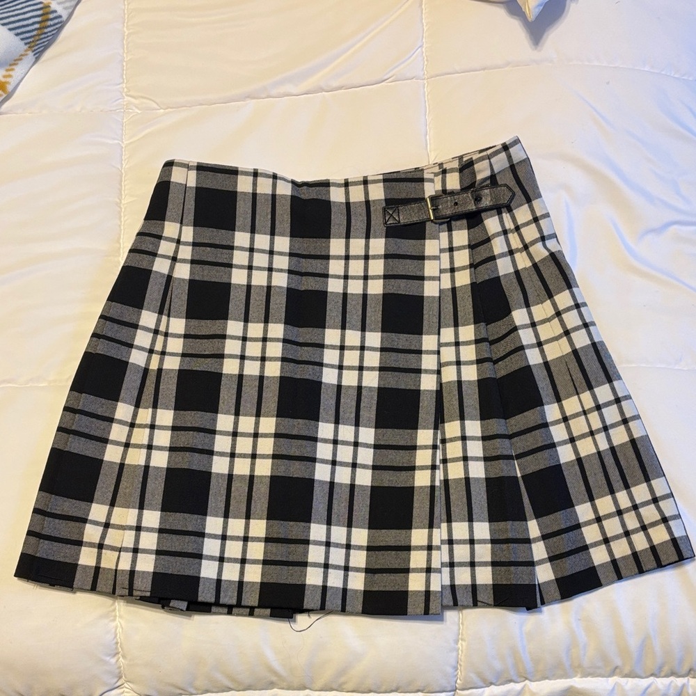 Uniqlo Black and White Plaid Mini Skirt